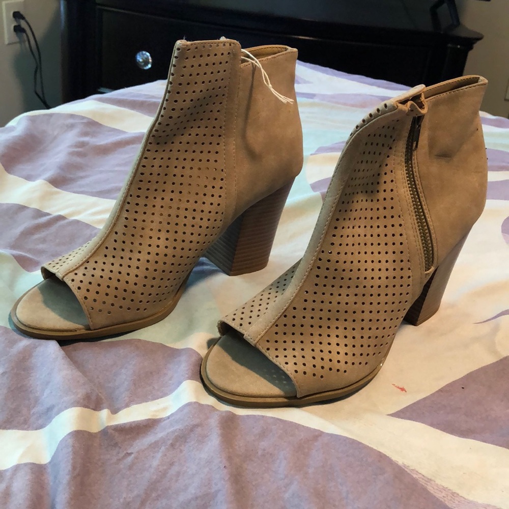 Open toe boots